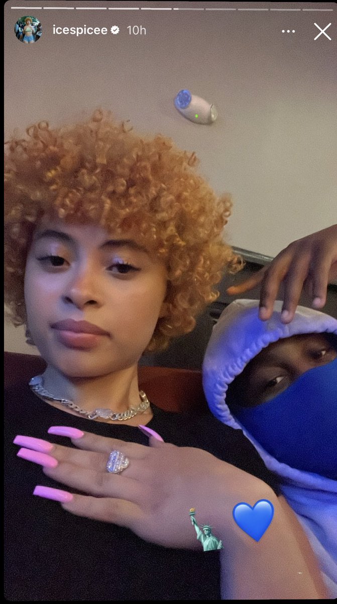 _zoskiii's tweet photo. Tjay took 7 bullets, survived, dropped a song before carti and is now fucking icespice. This nigga a walking W https://t.co/28fiMzdz44