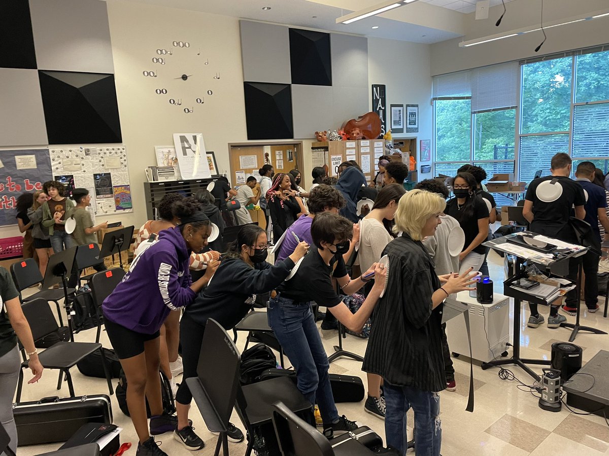 NAHS Orchestra (@nahsorchestra) on Twitter photo I’ve got your back! SEL Team building exercise in Symphonic yesterday. Give a compliment to your fellow orchestra member! #apsarts @sara_womack <a href="/DrLisaHerring/">Dr. Lisa N. Herring</a> <a href="/curtisdouglass/">Curtis Douglass</a> I’ve got your back! SEL Team building exercise in Symphonic yesterday. Give a compliment to your fellow orchestra member! #apsarts @sara_womack <a href="/DrLisaHerring/">Dr. Lisa N. Herring</a> <a href="/curtisdouglass/">Curtis Douglass</a>