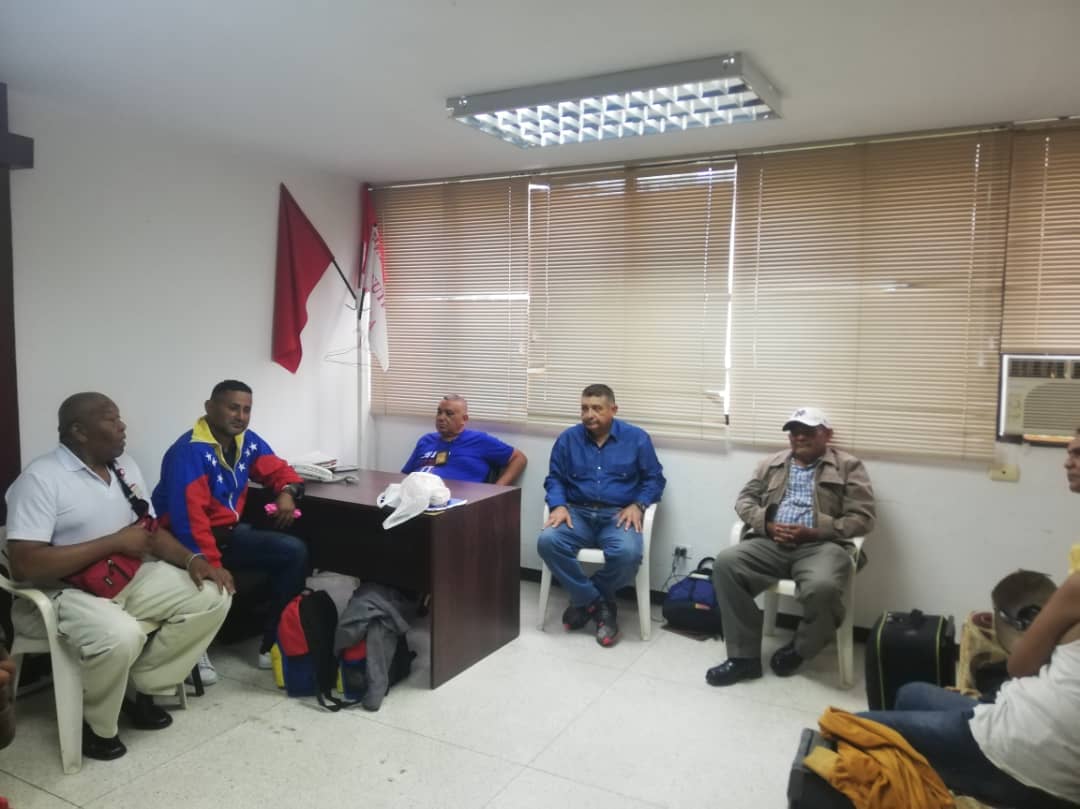 AlvarezDaniel58's tweet photo. Con mayoría calificada y presencia de un juez se Ejecuto Sentencia “ Apertura de Puertas de la FUTPV al servicio de los Trabajadores Petroleros”.  #LaClaseObreraesunaSola  Nada nos detiene. Desde Guayana hasta Occidente Unidos Venceremos. Huracán Bolivariano Petrolero Nacional. https://t.co/ADoaAvHs4X