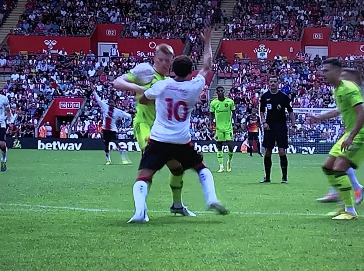 paddypower's tweet photo. VAR: “Andy, we’ve checked it and the player who handles the ball twice is clearly wearing a Manchester United shirt, so it’s no penalty.” https://t.co/HAcu8WRp5q