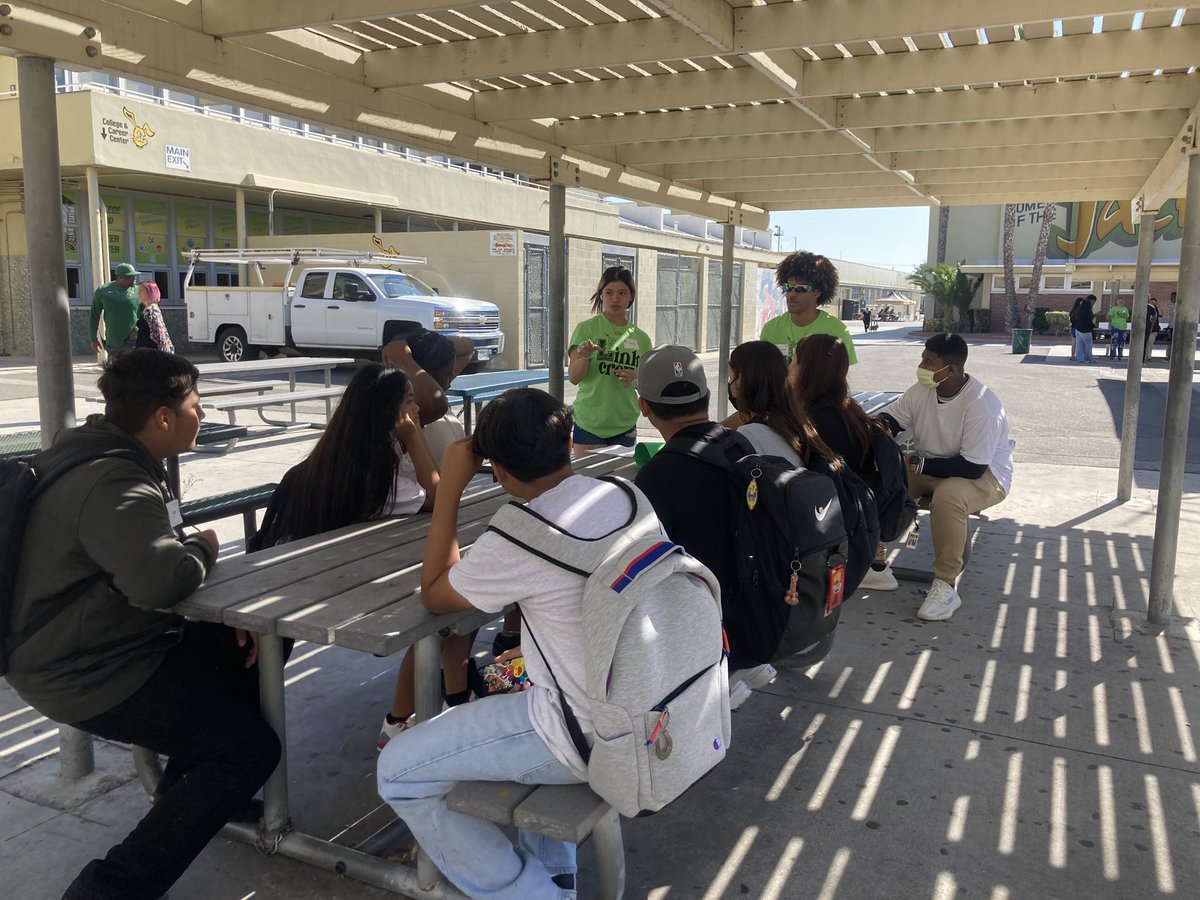 Such a great way to end the week by welcoming the Class of 2026! #theresnoplacelikepoly #jackrabbits #linkcrew #scholarsandchampions <a href="/polyjackrabbits/">Poly Jackrabbits</a> <a href="/puthdaprince/">Vincent Puth</a>