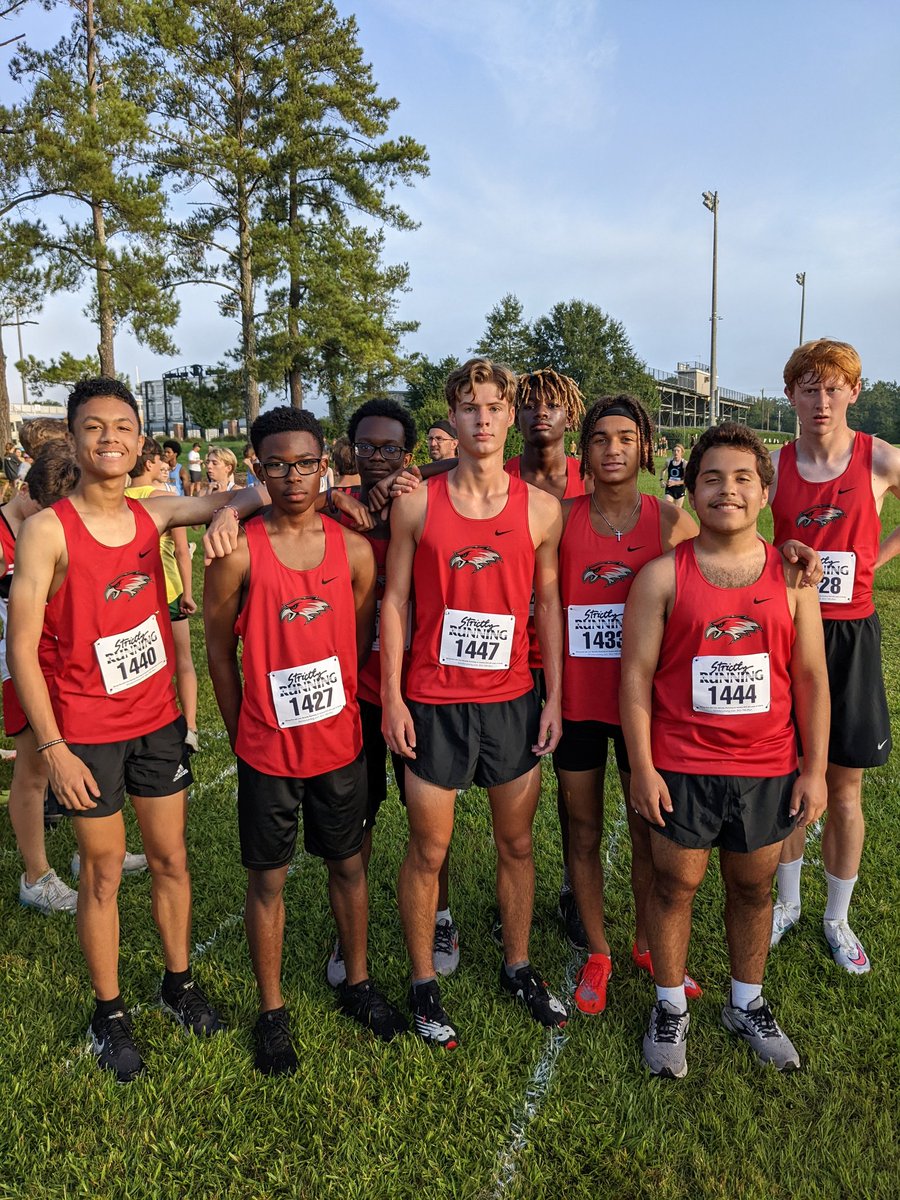 WestwoodXC's tweet photo. First meet of the year for the Redhawks! Boys and girls both came in 3rd out of 16 teams at the Battle of Camden. @WHS_Redhawks @WHSRedhawks @KoachKnight https://t.co/RMnoEvlPFt