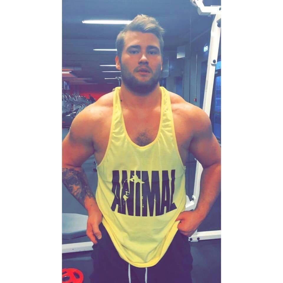 Hvað áttu fucking mörg sett eftir vinur ?