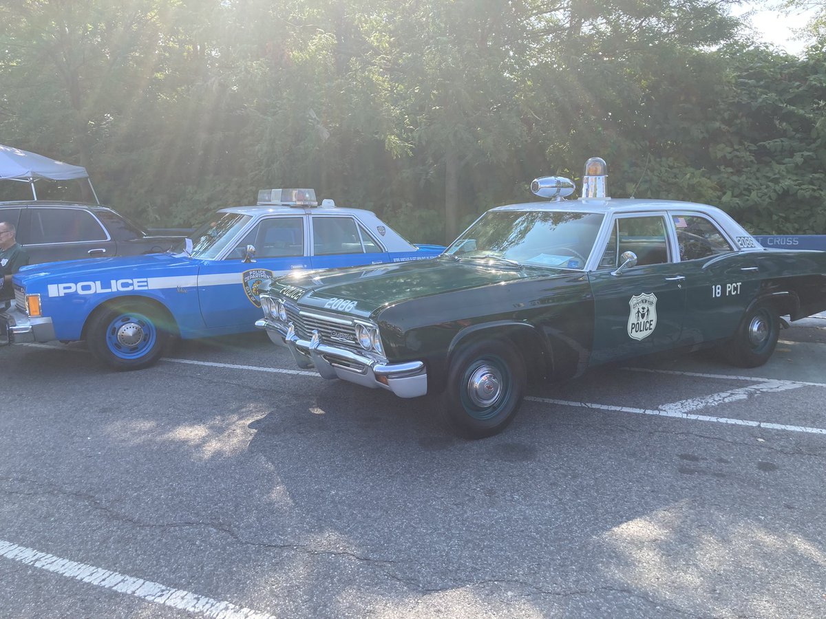 NYPD63Pct's tweet photo. A beautiful day in #MarinePark #Brooklyn for the Fallen Heroes Car Show https://t.co/4e26PJH0KQ