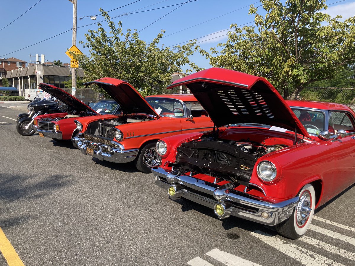 NYPD63Pct's tweet photo. A beautiful day in #MarinePark #Brooklyn for the Fallen Heroes Car Show https://t.co/4e26PJH0KQ