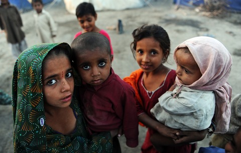 KhaledBeydoun's tweet photo. You don't have to be Pakistani or Muslim to care about the #PakistanFlood, you just have to be human.

RETWEET + DONATE: https://t.co/MMoNScq0Kc https://t.co/YxIdu38SMo