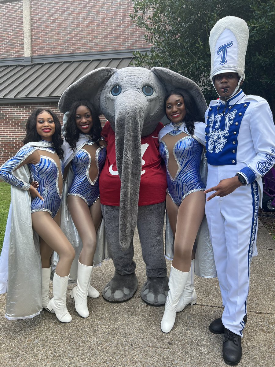 tsuaristocrats's tweet photo. TSU's own Sophisticated Ladies and drum major are a part of the new @ESPNCFB campaign "The Greatest Story Ever Played."
Check out our behind-the-scenes shots🎥
Thanks to ESPN College Football for the experience! 

#AOBNation #TennesseeStateUniversity #AristocratofBands https://t.co/x4cXc0epqJ
