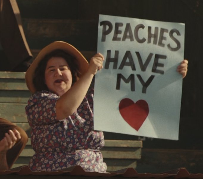 JANELlSBON's tweet image. A League Of Their Own me hizo sentir demasiado, se trata de una serie que todos deberían ver. Dios