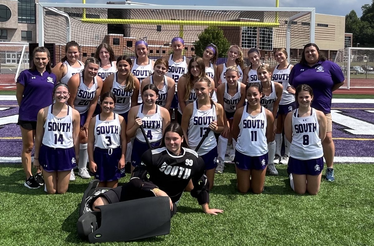 The 2022 Cavalier Field Hockey Team