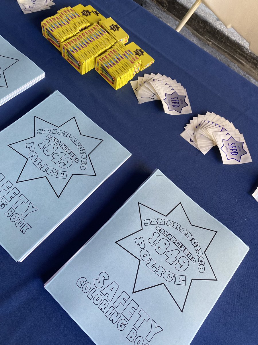 JoinSFPD's tweet photo. We are at #autumnmoonfestival today! Come find us @ Grant & Sacramento to learn more about job opportunities with SFPD. We got coloring books too. 😊🚔🥮 #sfpd #joinsfpd #safetywithrespect https://t.co/ar2FDBIBfN