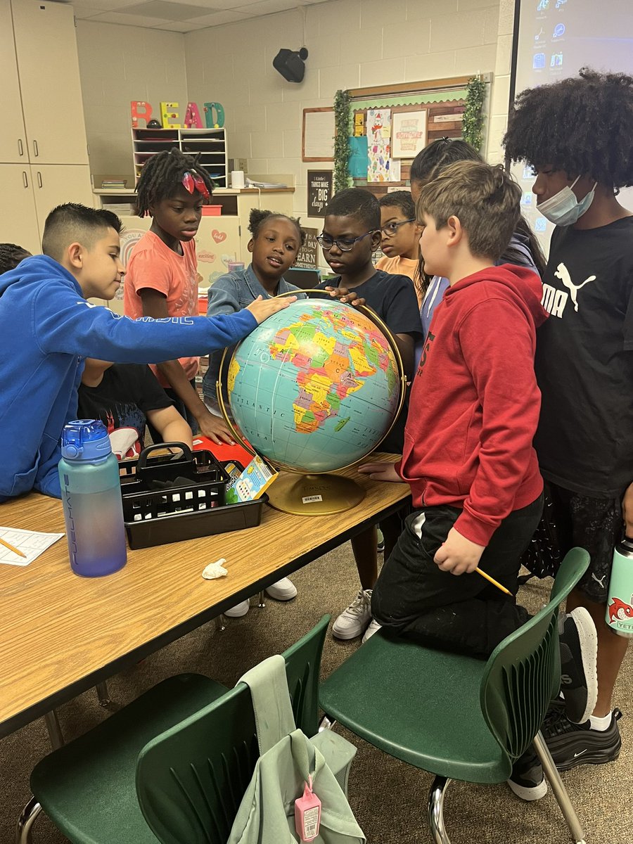I’m in awe how a simple assignment had my 5th graders so engaged. It’s moments like this that reminds me why I became an educator.#humbleisd #humbleisd_TE #teachersoftwitter #5thgrade