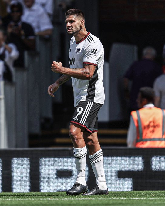 StatmanDave's tweet photo. Aleksandar Mitrovic scores his 100th goal for Fulham: 

181 apps 👕
100 goals ⚽
19 assists 🅰️

Goals for days in the Premier League. 🤩 https://t.co/dvdoHU8T6A