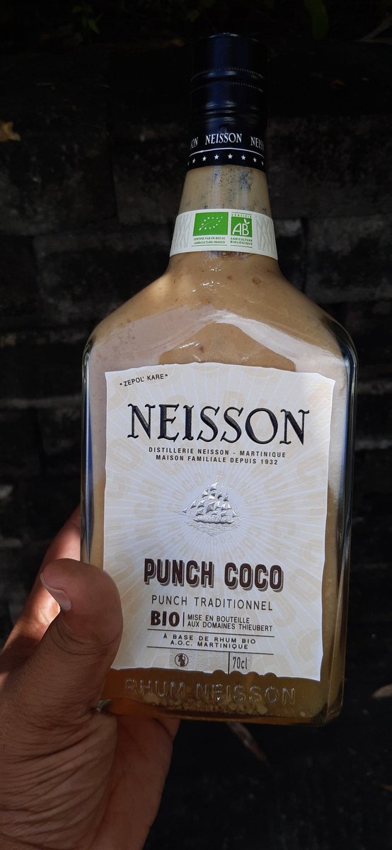 Tonton_Migwel's tweet photo. Je ne connaissais pas cette petite version du punch coco de #Neisson, et elle est assez agréable https://t.co/xLA6Pkvyml