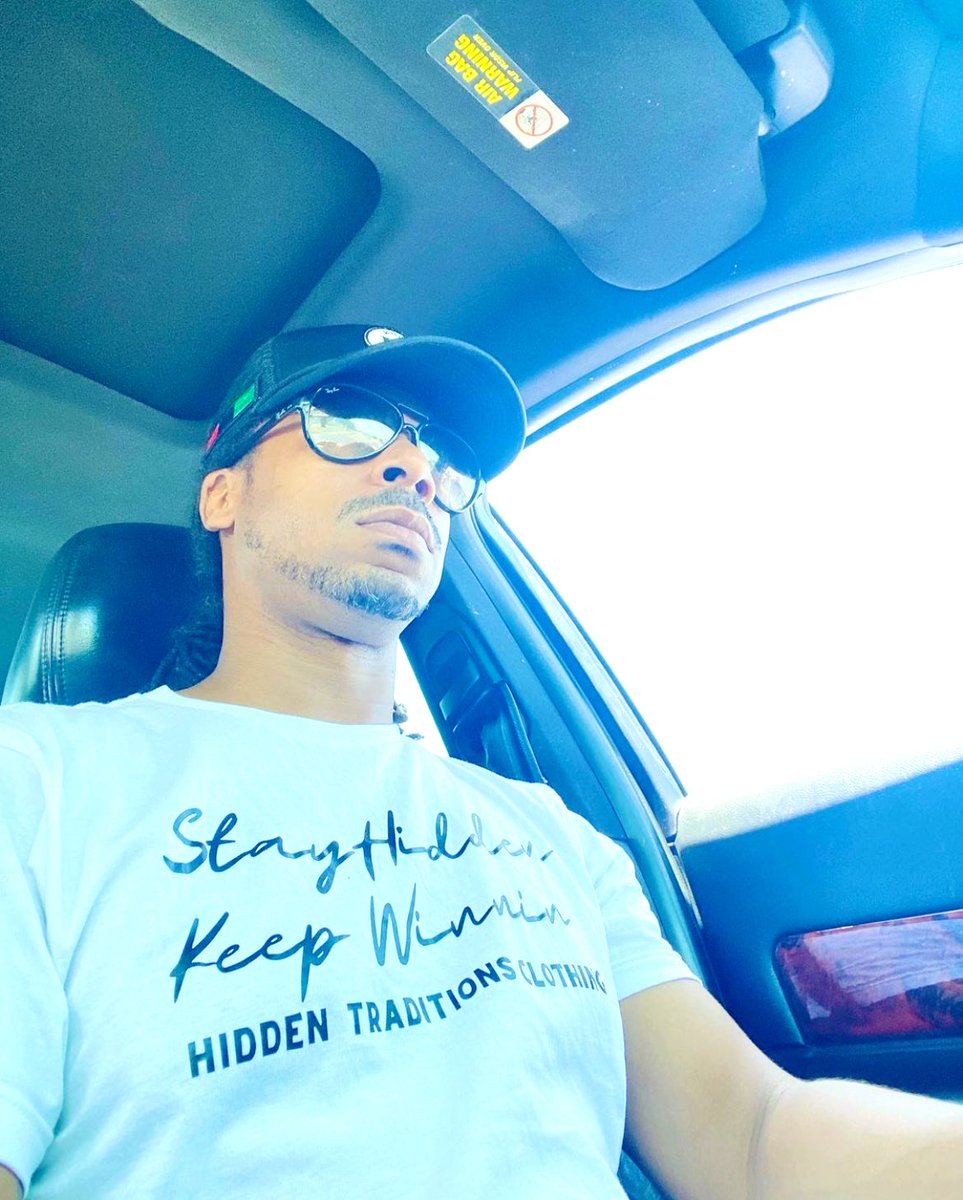 Chitraka3D's tweet photo. Get your booty outside and get some SUN 🌞 today! #stayhiddenkeepwinnin #HiddenTraditions #HTNFT #NFT https://t.co/BjEqbFlp7J