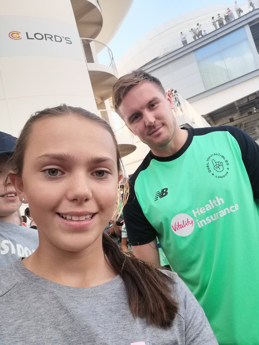 Ellie Rowley tweet media