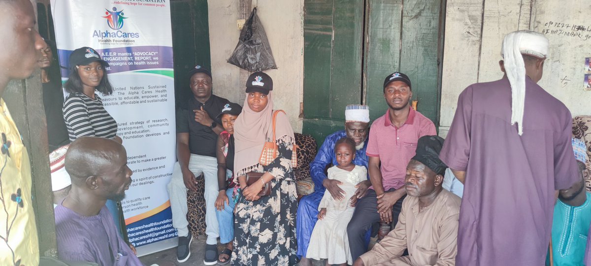 AlphacaresF's tweet photo. On this basis, AlphaCares Health Foundation decided to donate items that will make life easier for the inhabitants of Okobaba Destitute Home to assure the beggars that their health also matters, and the foundation cares about their wellbeing. https://t.co/YByCogrrxK