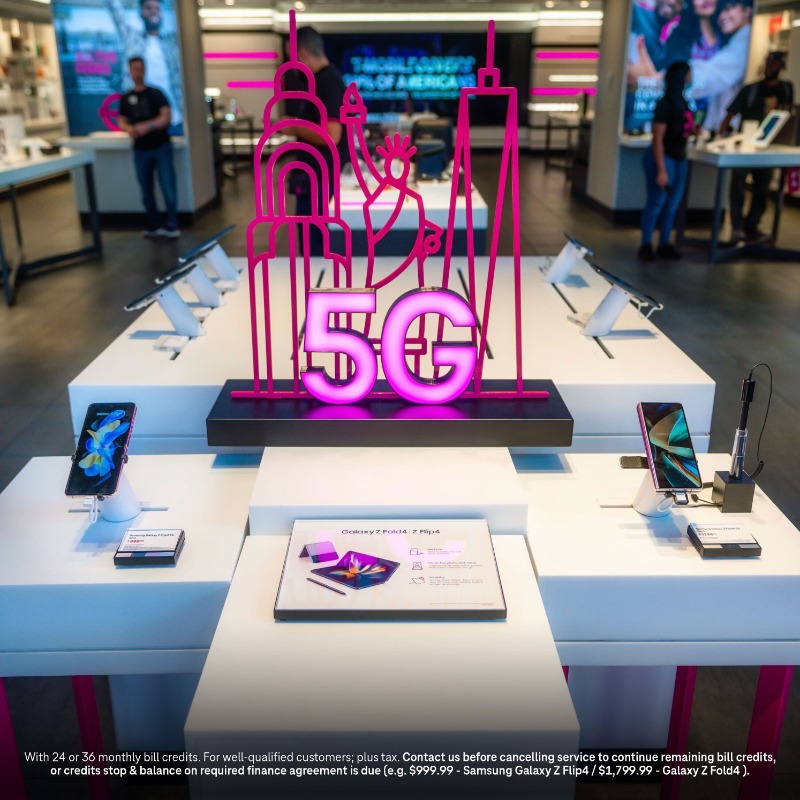 JonFreier's tweet photo. The latest flagship device lineup from @SamsungMobileUS has arrived at @TMobile! New &amp; existing customers can get the Z Flip4 for FREE or up to $1000 off the Z Fold4 with an eligible trade-in on our most powerful plan, Magenta MAX!