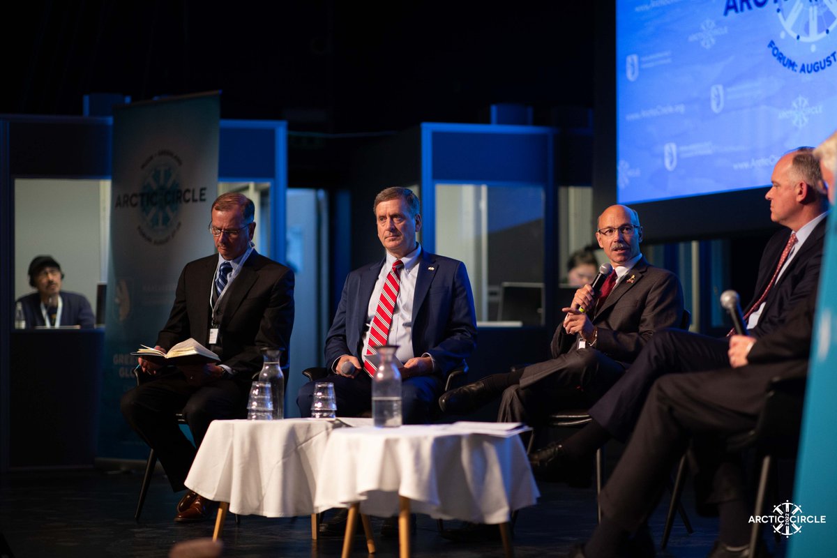arcticcircleorg's tweet photo. The Evolving U.S. Role in the Arctic Panel agreed on the present continuity of effort and commitment on behalf of the United States in the #Arctic 

@TedStevensFndn @TheWilsonCenter @PolarInstitute @StateDept 

#ArcticCircleNuuk 🇬🇱 https://t.co/OIR5fwLOXQ