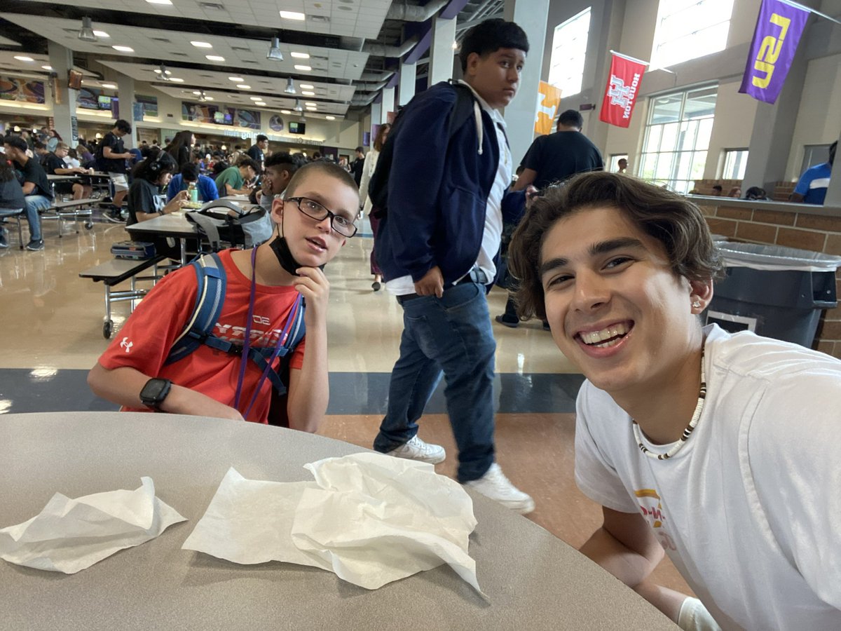 RattlerMBB's tweet photo. Senior Abel Trevino eating lunch with our Freshmen Student Assistant Tyler is true generational leadership! They enjoyed talking 🐍🏀all week!#Brotherhood https://t.co/k5NjdRjNcr