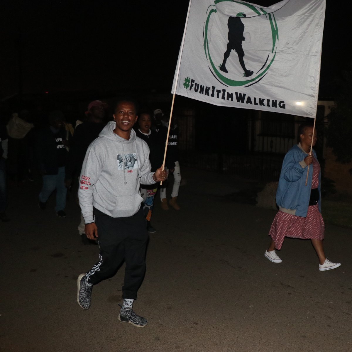 nomisupasta's tweet photo. If not now, then when? If not you, then who? We build our own communities. We build our own economies. We are who we have been waiting for. #FirstThursdayNightWalk is unlocking the 🌃tourism economy of Soweto. Join us! Buy 🎟️ here! ✊🏿 https://t.co/CT3ezUMd73 #SafeSoweto https://t.co/kzvVVBgaG8