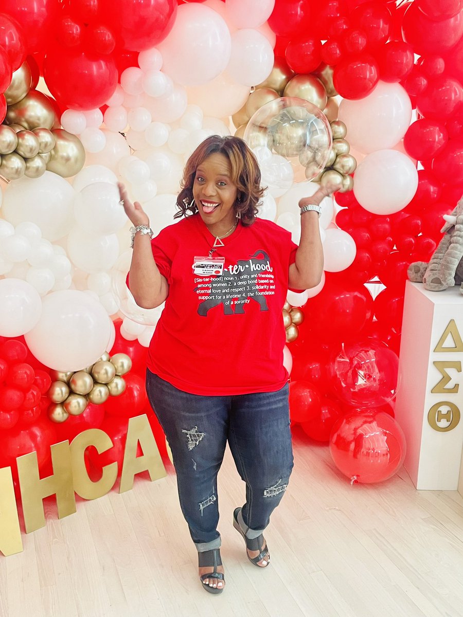 WardLadon's tweet photo. Spending this Saturday with my brilliant, brainy, and beautiful Sorors of Delta Sigma Theta Sorority, Inc. #DeltaGirls #DST #NHCAC https://t.co/HvG6xs1TYf