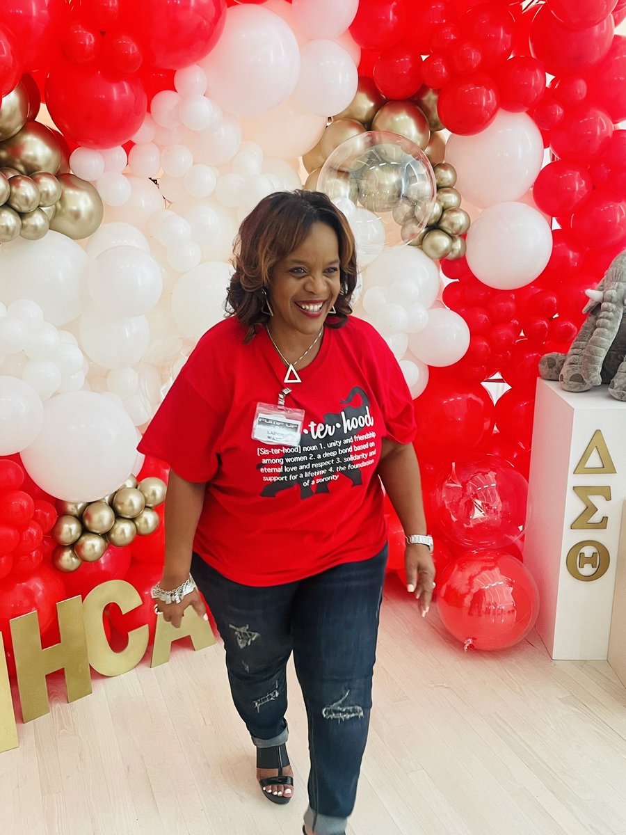 WardLadon's tweet photo. Spending this Saturday with my brilliant, brainy, and beautiful Sorors of Delta Sigma Theta Sorority, Inc. #DeltaGirls #DST #NHCAC https://t.co/HvG6xs1TYf
