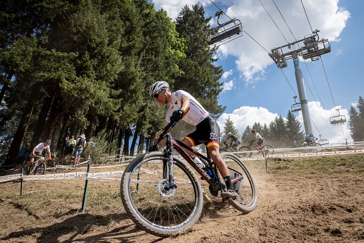 Campeonato del Mundo sub23 mañana en Les Gets🇫🇷🌈

Se podrá ver en directo en Eurosport a partir de las 10:40h

<a href="/becaspodium/">Becas Podium</a>