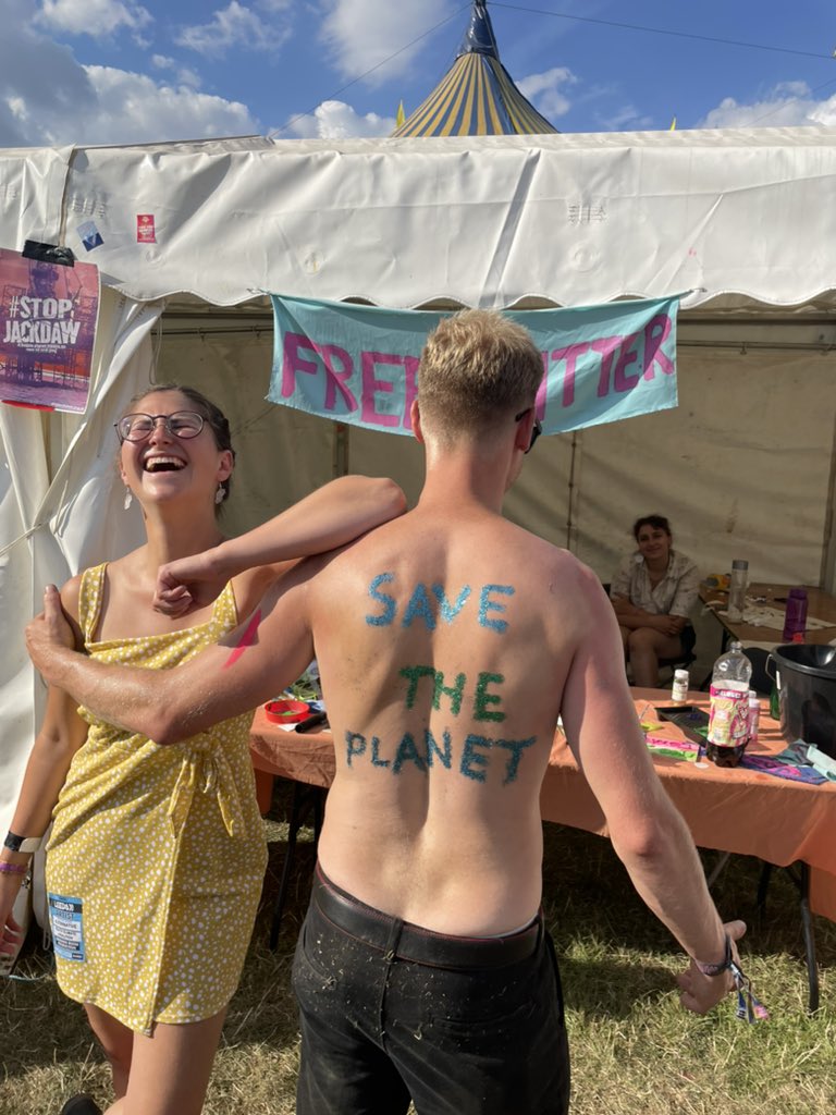 AlisaElifKo's tweet photo. ‘Save’ and ‘Dave’ @Santandave1 have almost the same letters @OfficialRandL #NOMUSICONADEADPLANET https://t.co/oWMOxEFqHc