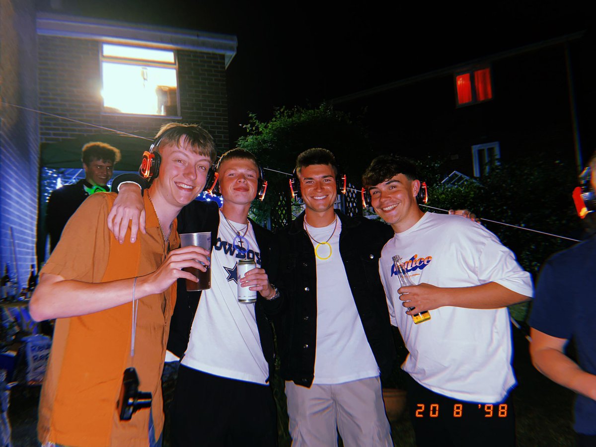 StephPollard13's tweet photo. @SilentDiscoComp Totally loved it. Silent Disco at our house. Dancing in the garden, the kitchen and even the bathroom. Everybody happy. #thanks https://t.co/mYmTyGpiYU