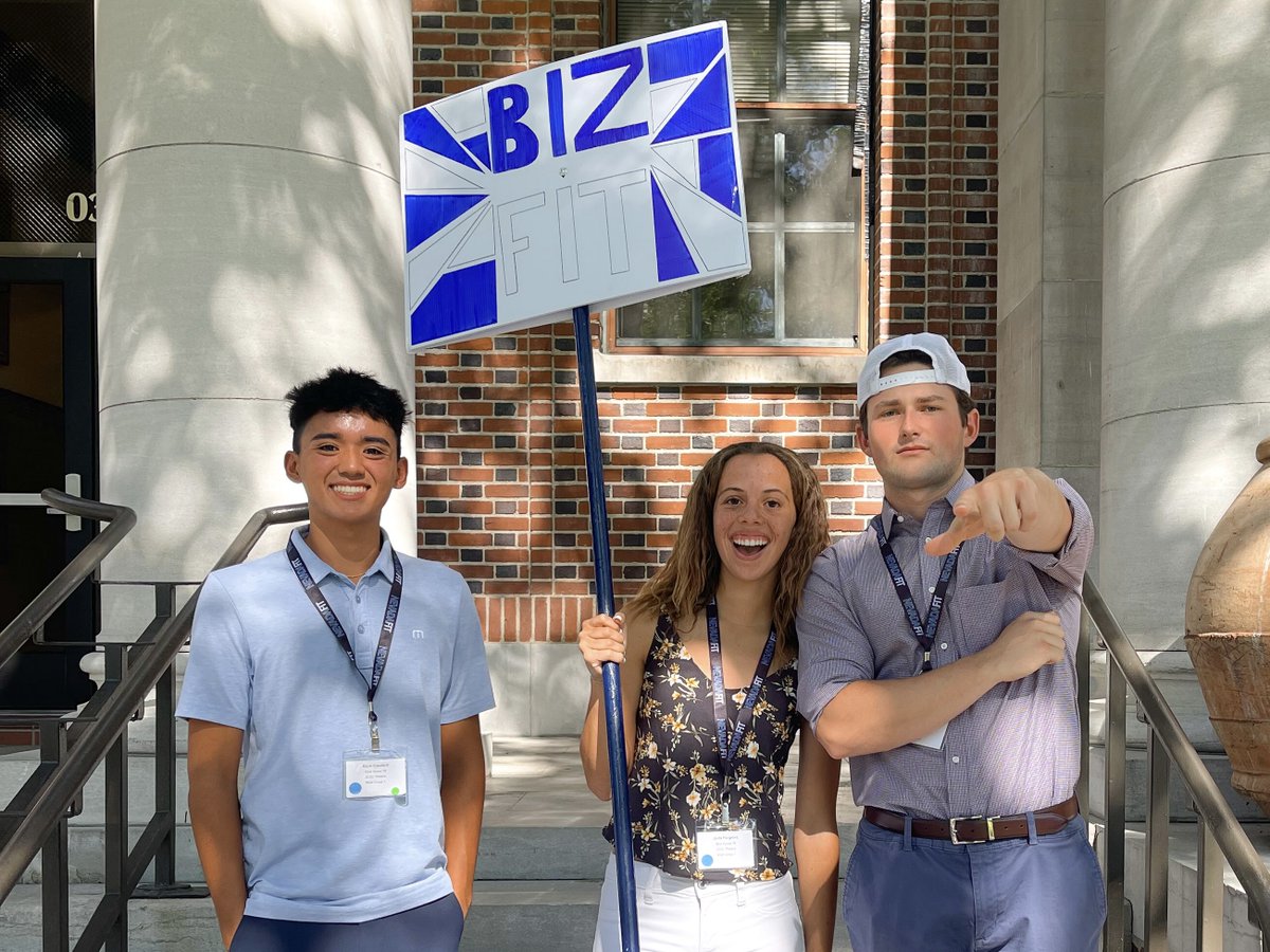 BizUNR's tweet photo. That's a wrap on BizFit 2022! Thank you to all mentors, mentees, corporate partners and @_nevadafit for this past week!
#BizFit #ThinkBizNV #WelcomeBackPack https://t.co/90G9fFkxT2