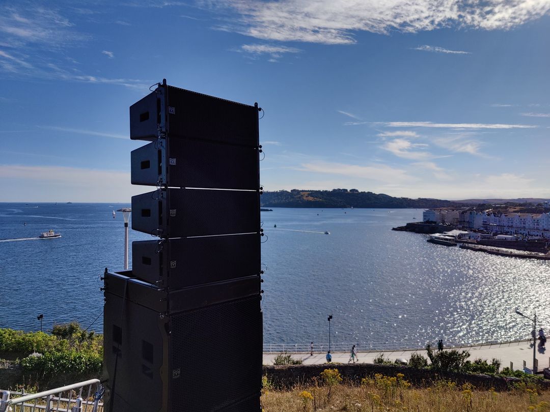 MartinAudioLtd's tweet photo. As our #RigsAtGigs competition comes to a close, thank you to everyone who has shared their photos over the summer season. The competition might be over, but we love to see what you're up to worldwide, so please keep posting! Here are a few of our favourites... #MartinAudioLive https://t.co/h9SiKfkdXX
