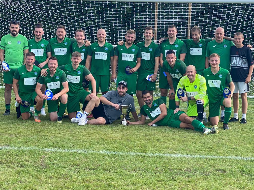 PontlliwFC's tweet photo. We add a second Summer Cup title of the pre-season with a 5-3 win over @PontarddulaisFC 🏆💚

Goal scorers:
@DannySmale ⚽️⚽️
@JamessWills ⚽️⚽️
Liam McCann ⚽️ https://t.co/FKq4FNNnga