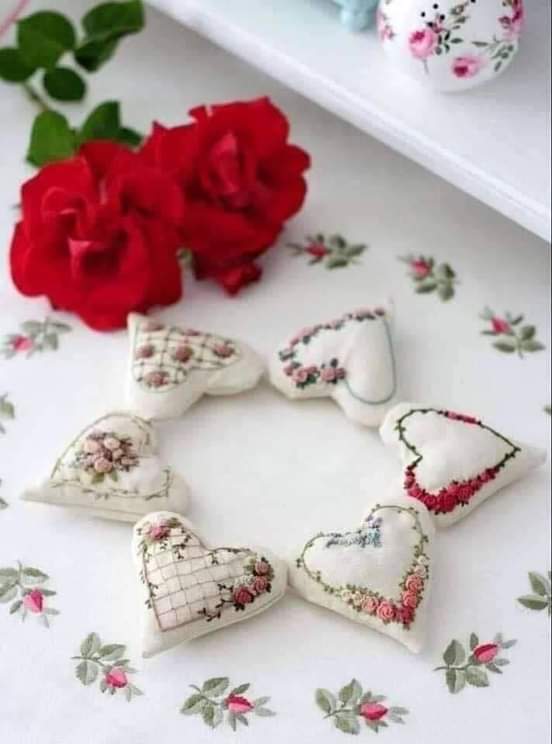 <a href="/aladine05/">🅰️LADINE</a> <a href="/Ebriz__/">Ebriz</a> <a href="/lolaloly0/">لولا❤🍒</a> @BnHedara1 @farzaladine تستاهل الطيب اخي