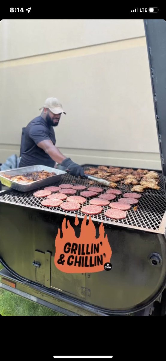 Tim20866468's tweet photo. Getting saucy on the grill! #grillman #prettysoutherncater #pitmaster https://t.co/tuuDAxCTDS