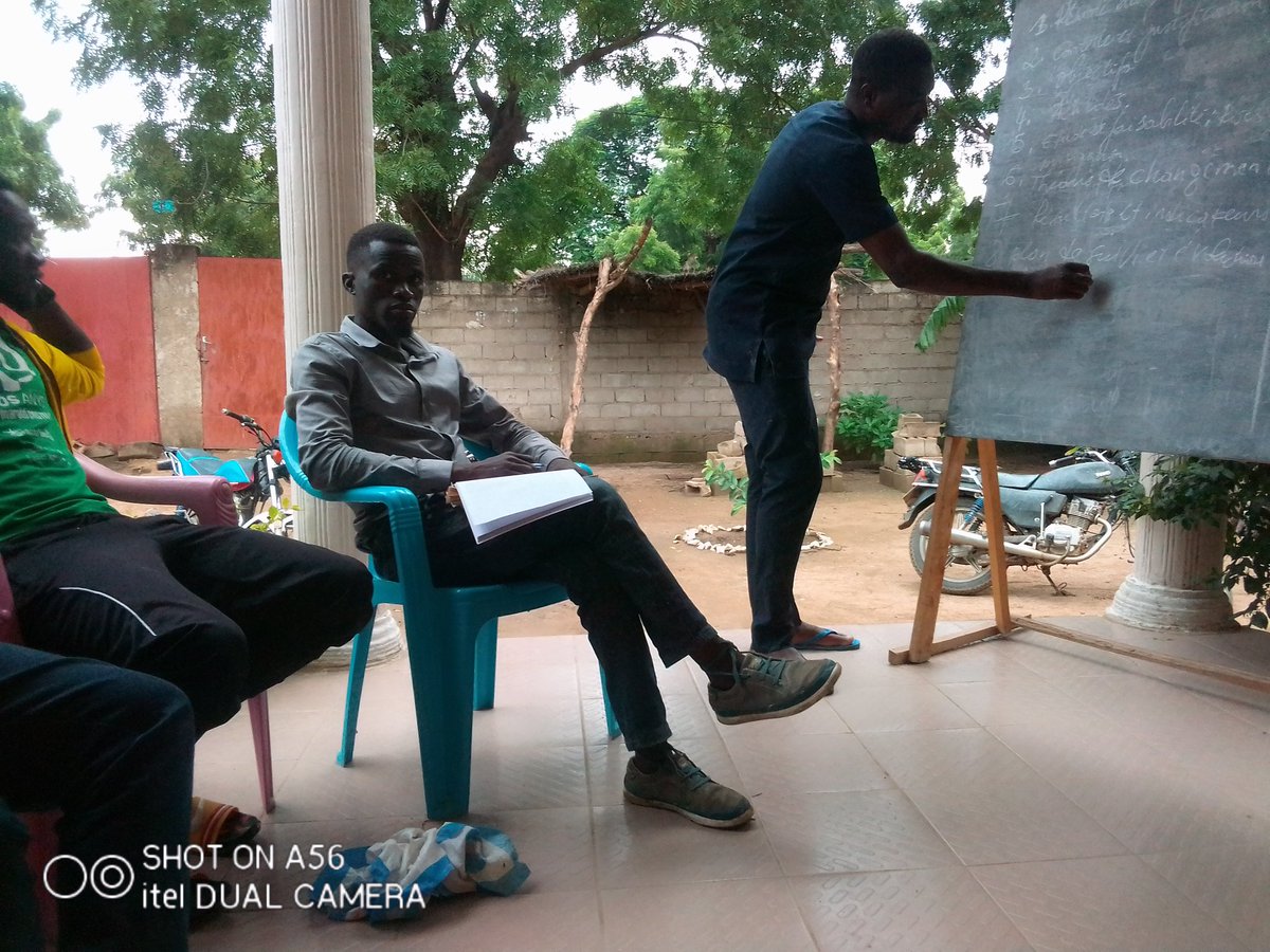 action commune tweet media