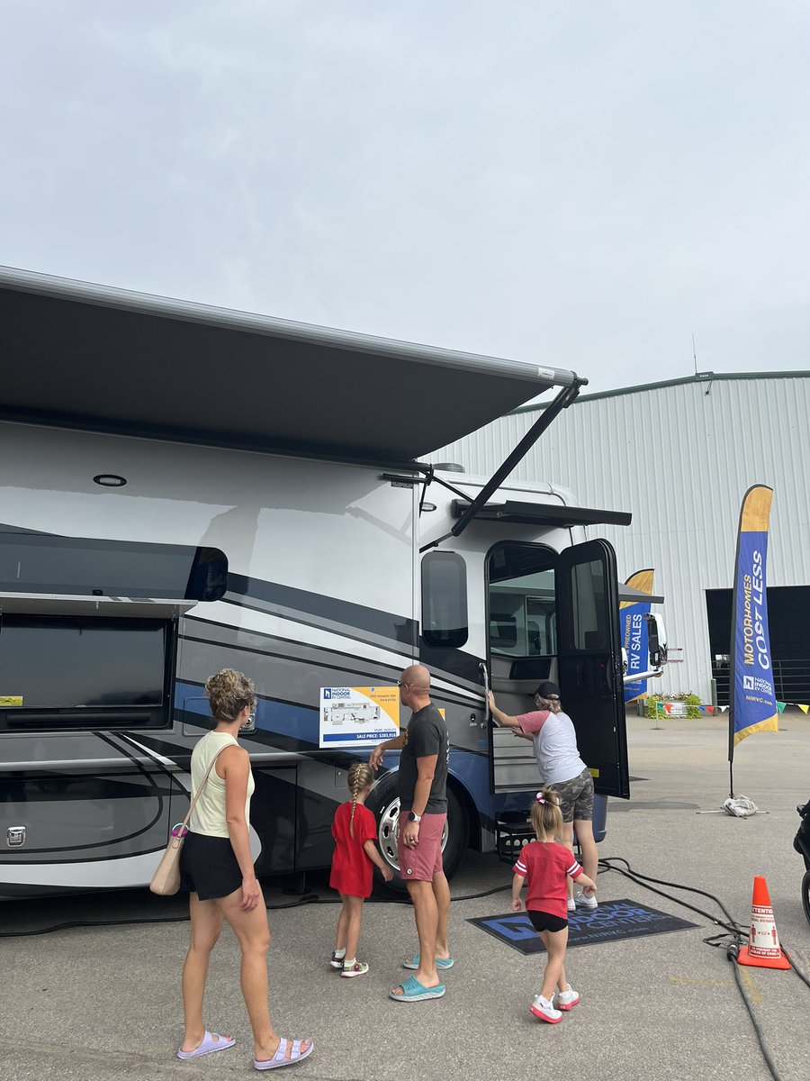 FamilyRVClub's tweet photo. Outdoor and indoor exhibits are still open until 5pm! 

#fmcaNE22 https://t.co/b76hE6ZbCV