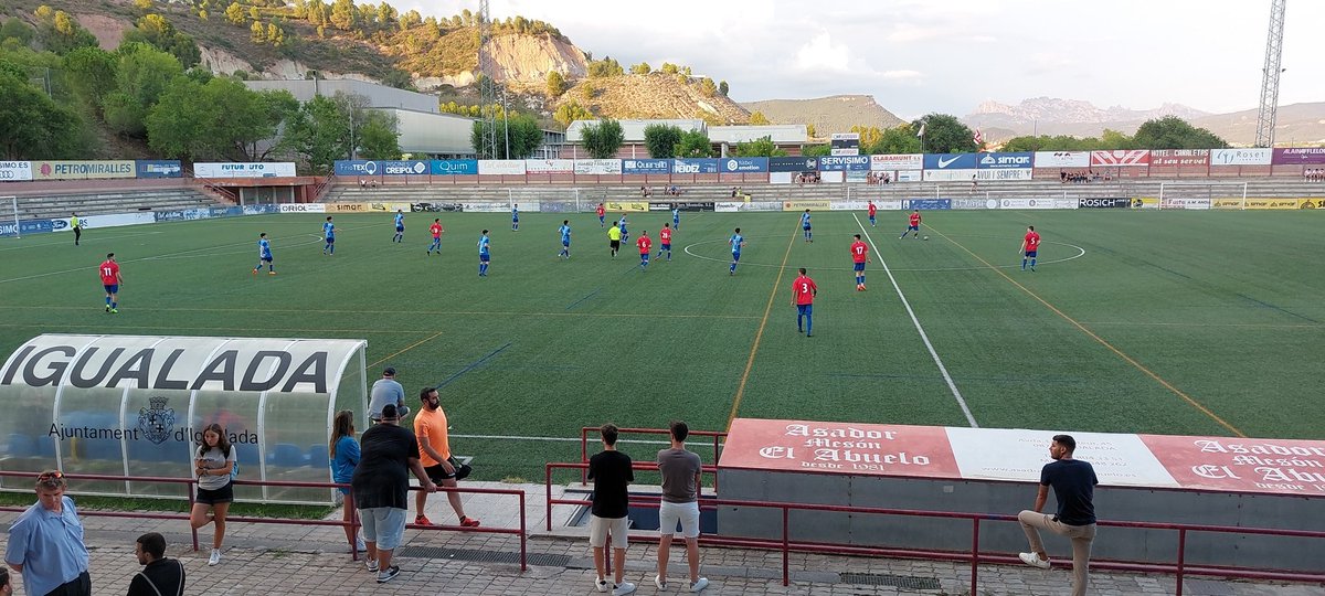 UDMONTSERRAT's tweet photo. Comienza el partido.
41 Aniversario Trofeo Ciutat Igualada - Memorial Doctors Botet
UDM - @ue_calaf
🚩#SomosLaUnión🚩
🚩#SentimientoInfinito🚩 https://t.co/kk54Sjyy9P