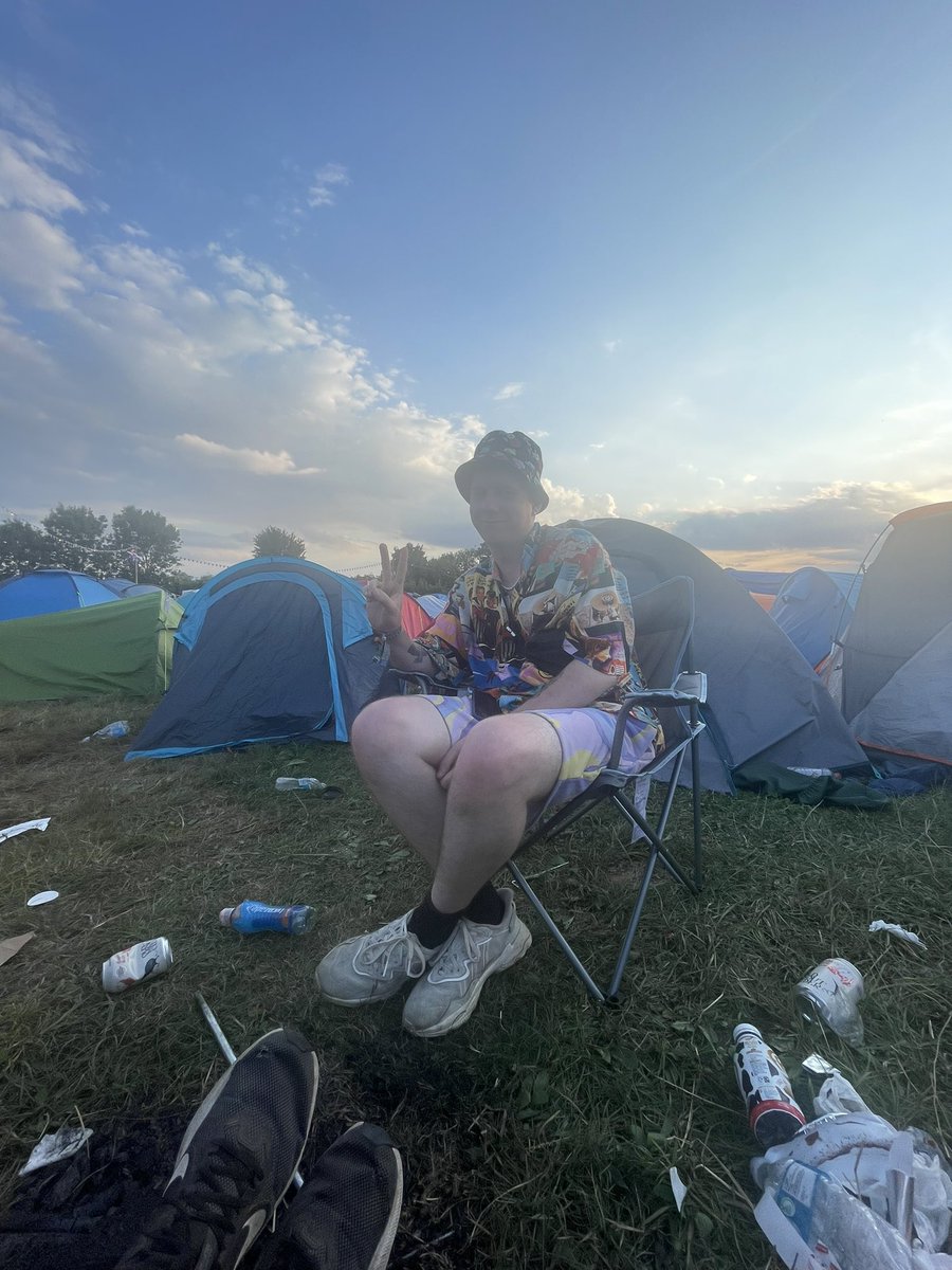 kt_jelly's tweet photo. #readingfestival @OliverPavey “#NoMusicOnADeadPlanet I don’t want people having fun after I’m gone” https://t.co/CgI5bTbOSI