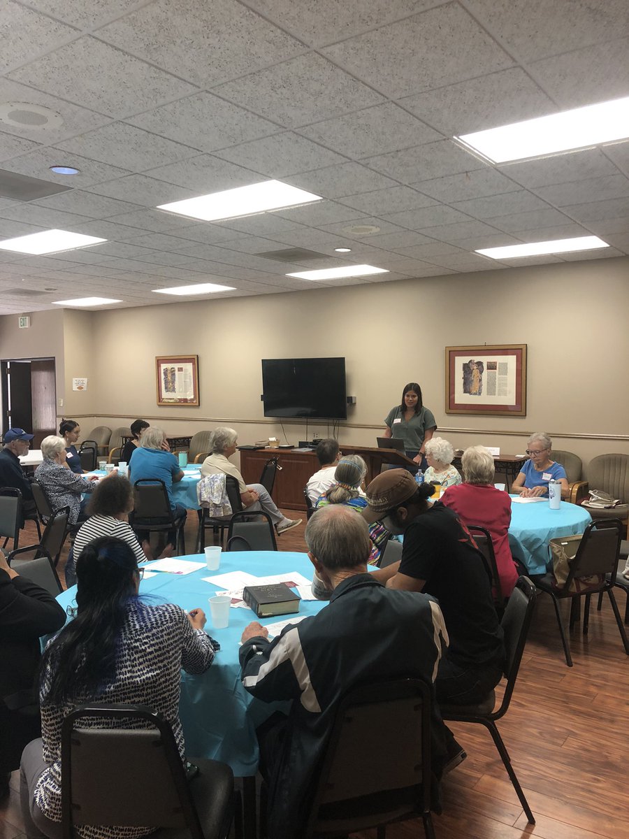 PaxChristiUSA's tweet photo. Speaking today w Pax Christi Memphis on #breadnotstones, spirituality of nonviolence @lauren_bailey96 https://t.co/tdWyd3zvny