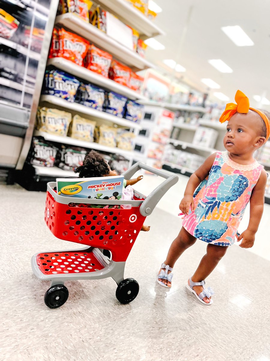 aaleah_'s tweet photo. Saturday’s are for @Target Runs 💁🏽‍♀️ #TargetStyle #TargetBaby https://t.co/zGulM2USk5