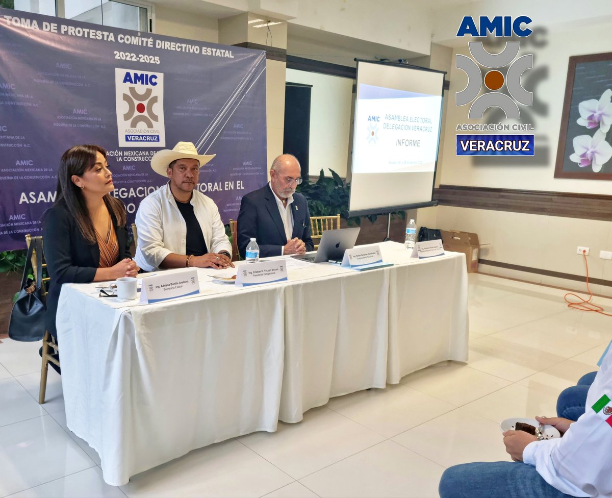 AMICVeracruz's tweet photo. En #AsambleaExtraordinaria se llevó a cabo la elección y Toma de Protesta del nuevo Comité Ejecutivo Estatal 2022 - 2025. Presidente, el Arq. Richard Rivera Garrido; como Secretario el Ing. Rafael Pedro Brito Ramírez y como Tesorero, la Lic. Perlita Cabazos Martínez.
#SomosAMIC https://t.co/DthEWsYHqw