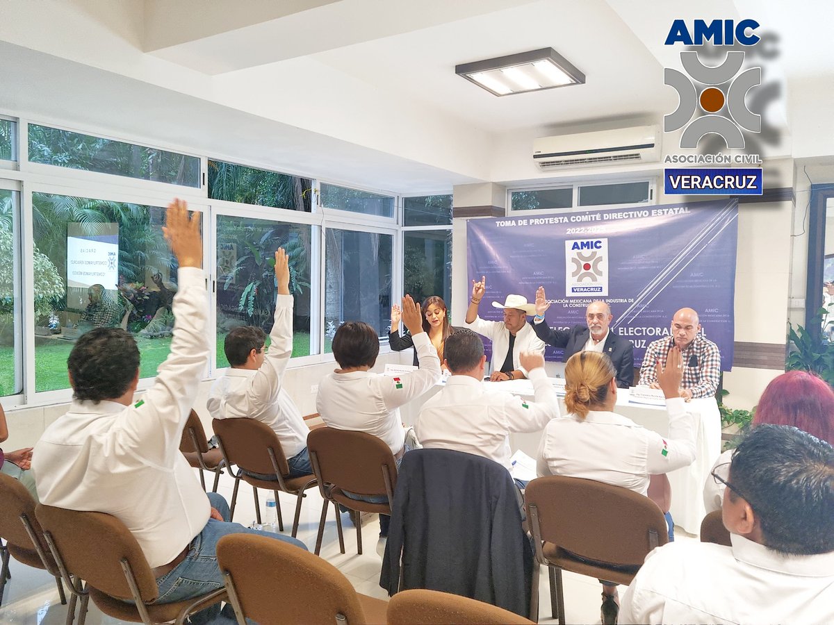 En #AsambleaExtraordinaria se llevó a cabo la elección y Toma de Protesta del nuevo Comité Ejecutivo Estatal 2022 - 2025. Presidente, el Arq.  Richard  Rivera Garrido; como Secretario el Ing. Rafael Pedro Brito Ramírez y como Tesorero, la Lic. Perlita Cabazos Martínez.
#SomosAMIC