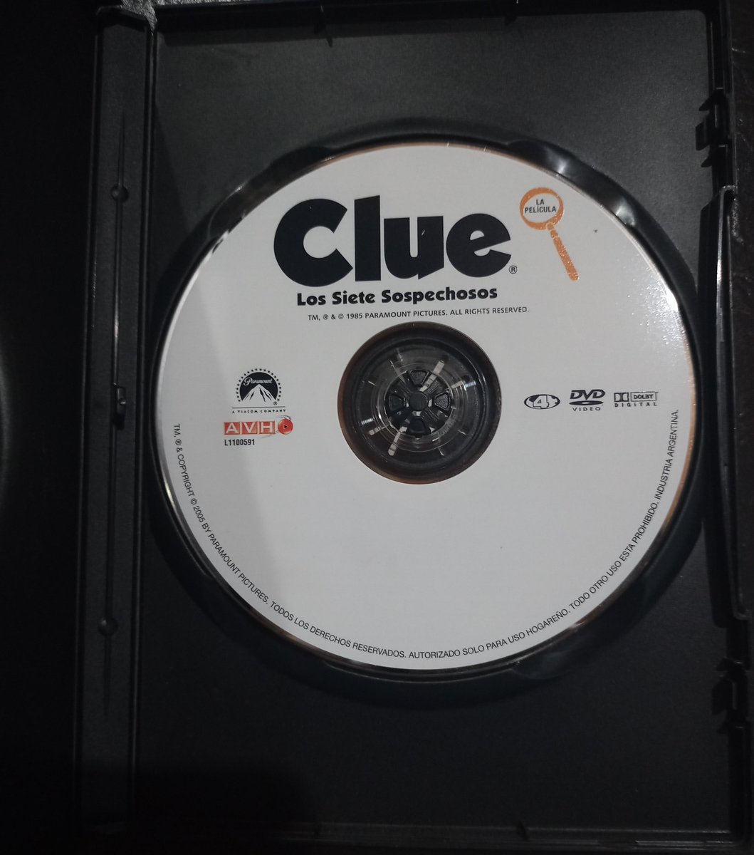 alexisrdc's tweet photo. 😁😁 Después de estar buscando por mucho tiempo, conseguí en #DVD 📀 la película #Clue #ClueTheMovie https://t.co/s5YrWqc1TJ