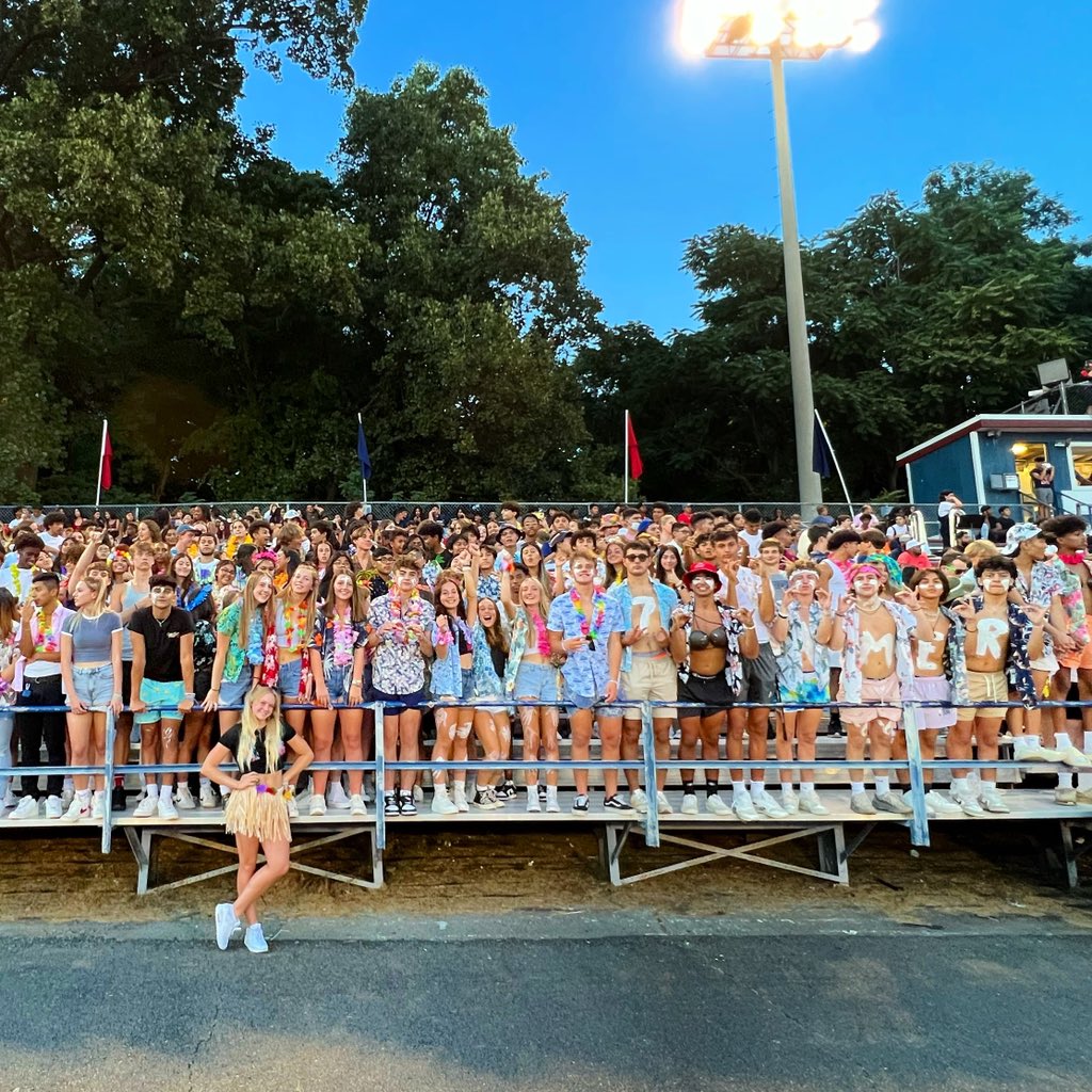 coachwhite_hpe's tweet photo. HYPE SQUAD ✨🌺 https://t.co/uNOAmTa5Q9