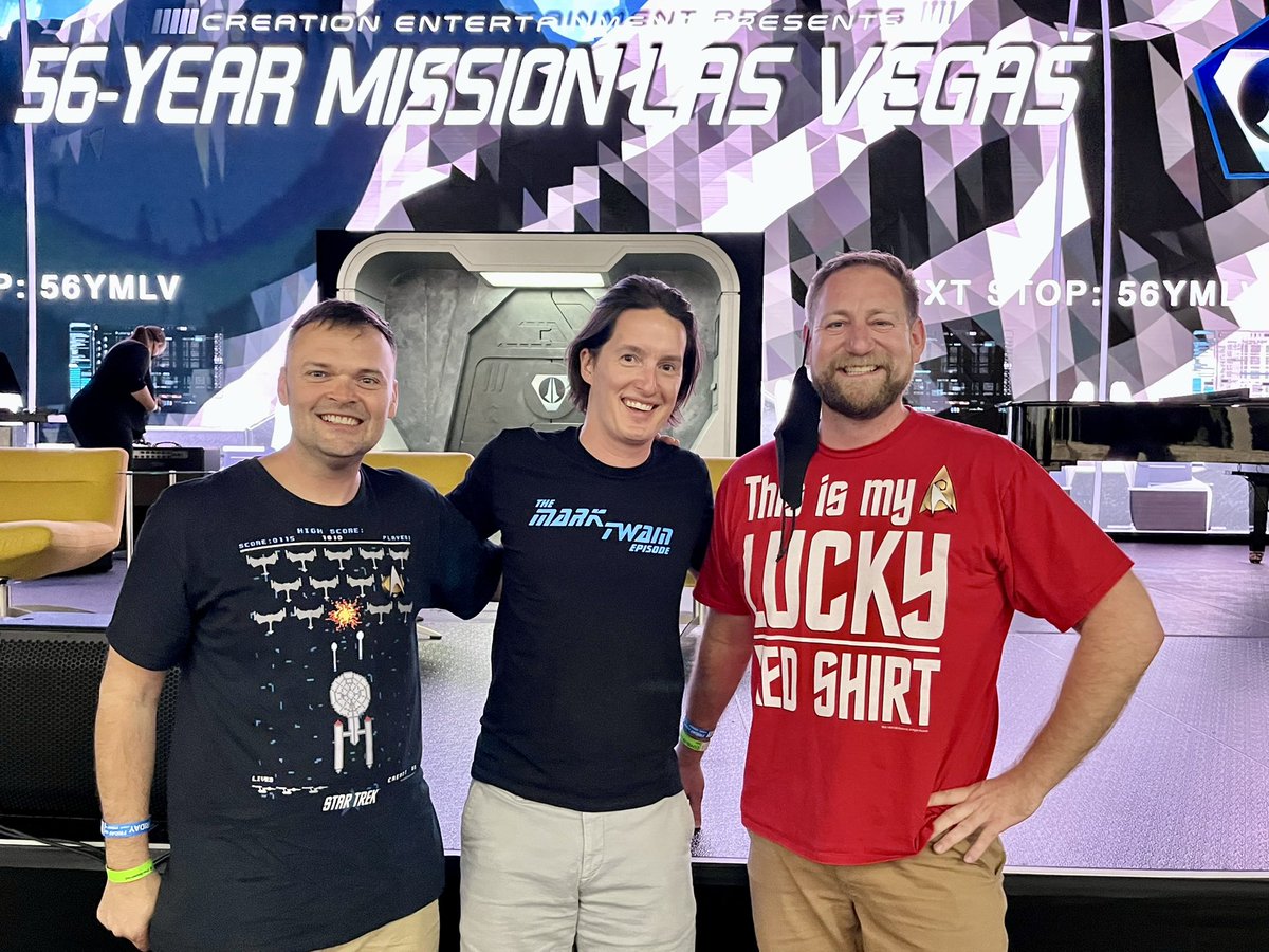 TheRustinC's tweet photo. @GreatestTrek @CutForTime Look who I found randomly sitting behind me yesterday!  Adam was super friendly and even laughed at my opening “Are you televisions Ensign Lance?” bit.  Greatest hang. https://t.co/5JNTK3kn5Z