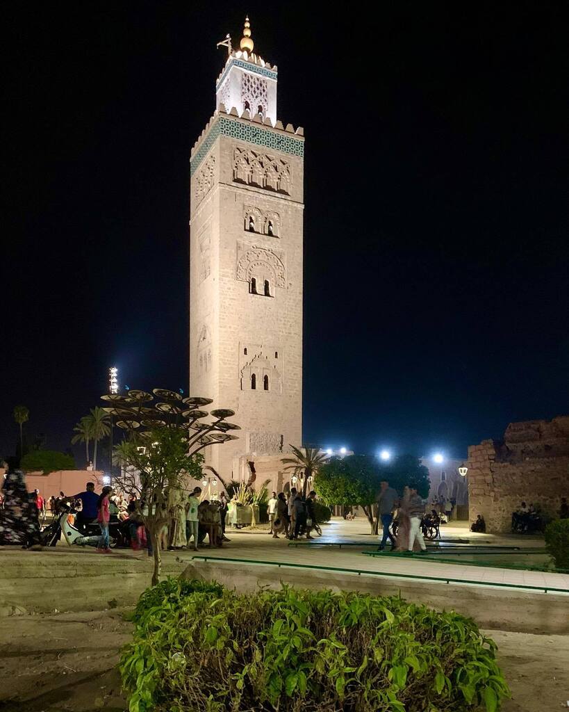 hd9imaging's tweet photo. Koutoubia Mosque, the largest mosque in Marrakesh, Morocco, North Africa.
.
.
.

#koutoubiamosque #koutoubiaminaret #marrakesh #marrakech #morocco #northafrica #shotoniphone #travel #visitmarrakech #visitmarrakesh #photography https://t.co/9m0rDo9yiy