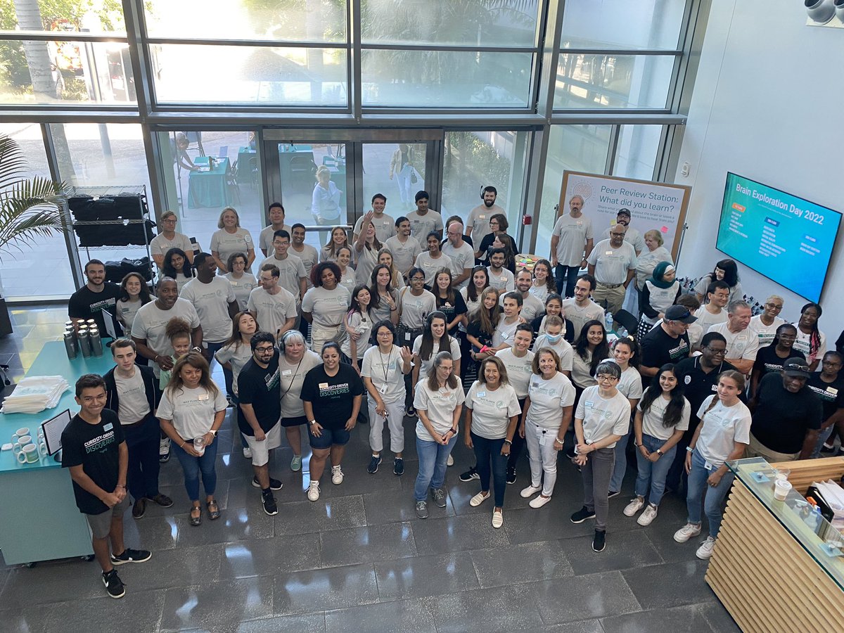 MPFNeuro's tweet photo. Our volunteers are ready for #BrainExplorationDay! If you are joining us today don’t forget to tag us in your photos 🧠🔍 https://t.co/T4mBWGbOMg