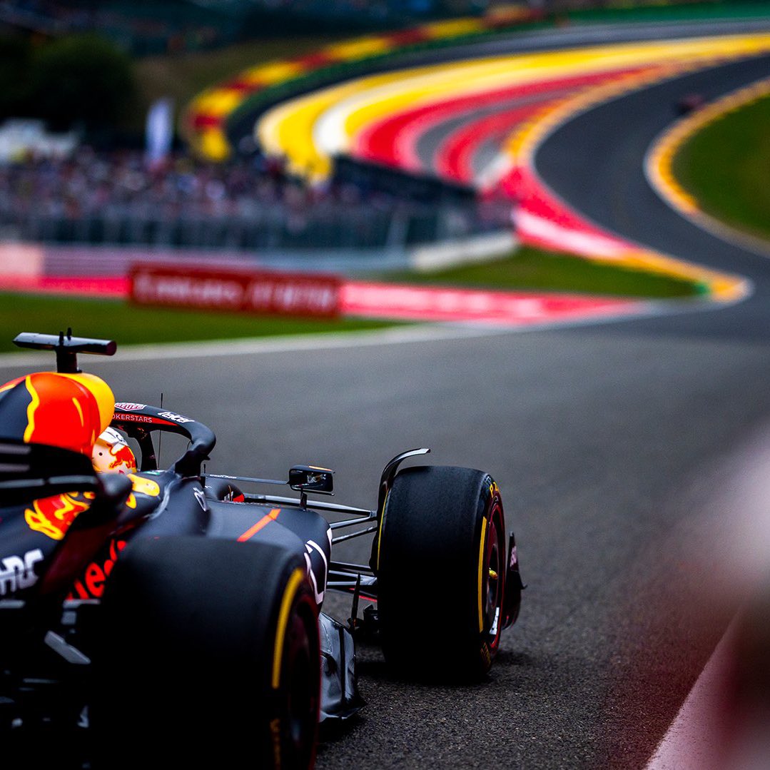 NetoDemetriou's tweet photo. Max Verstappen, Red Bull, Spa, 2022. #f122
Via @f1_hardpics. #F1 https://t.co/ZRuFADwq6Z