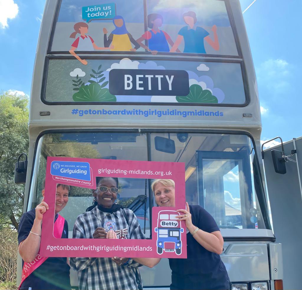 We were joined today <a href="/NhantsGuiding/">GirlguidingNorthants</a> by <a href="/morceawalker/">Morcea A Walker</a> to see <a href="/GirlguidingMids/">Girlguiding Midlands</a> #bettybus and support us in our recruitment activities #Volunteering @Chief_Guide <a href="/GirlguidingMids/">Girlguiding Midlands</a>