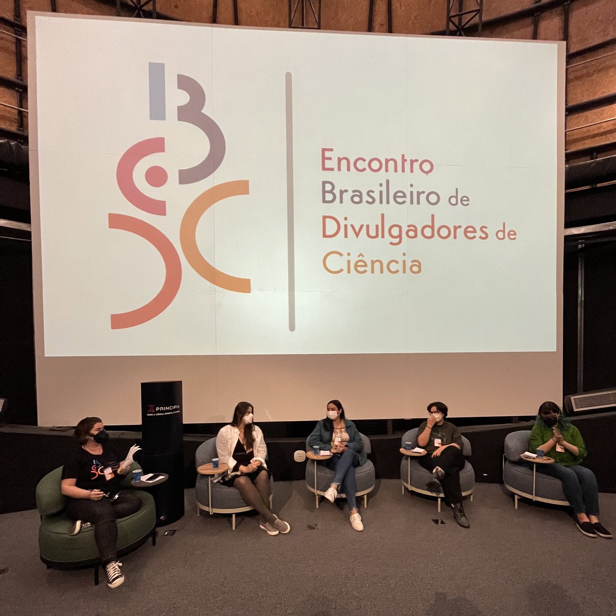 amatemaniaca's tweet image. começando mais uma atividade no #EBDC

“A divulgação científica em rede e na rede” ✨